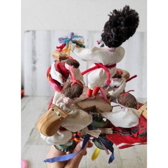 Vintage folk art childs toy tribal dancing people music - Picture 9 of 11